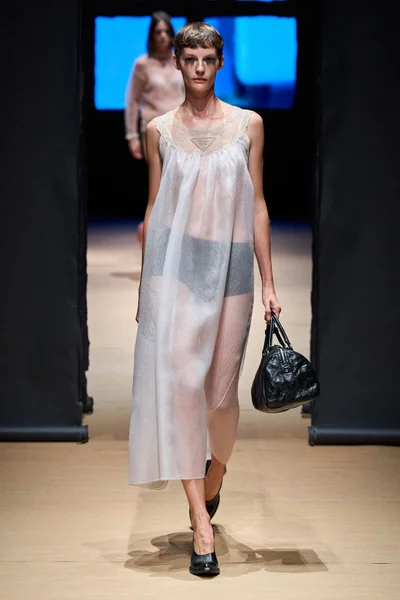 Look 24